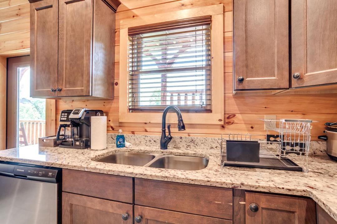 Gatlinburg Cabin With Private Hot Tub By Staycating Extérieur photo